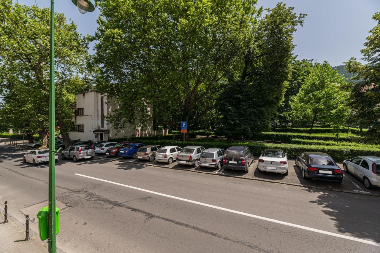 Hera Apartment - Old Town Брашов Екстер'єр фото